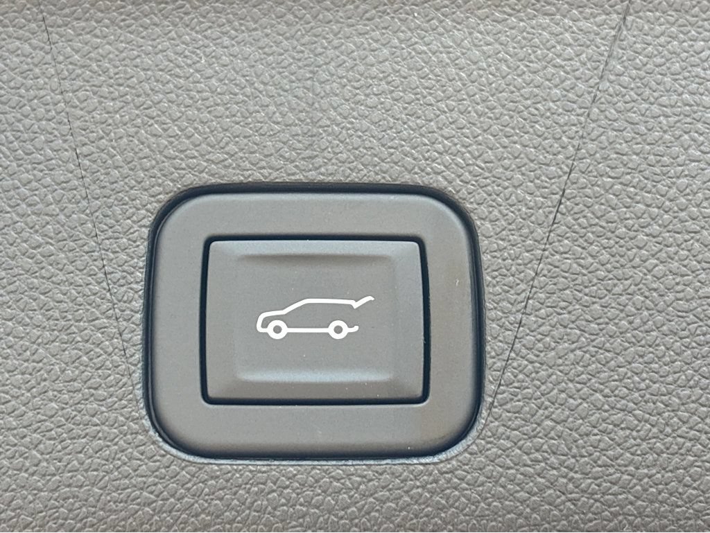 New 2026 Chevrolet Suburban LT w/ Comfort Package RWD image 25