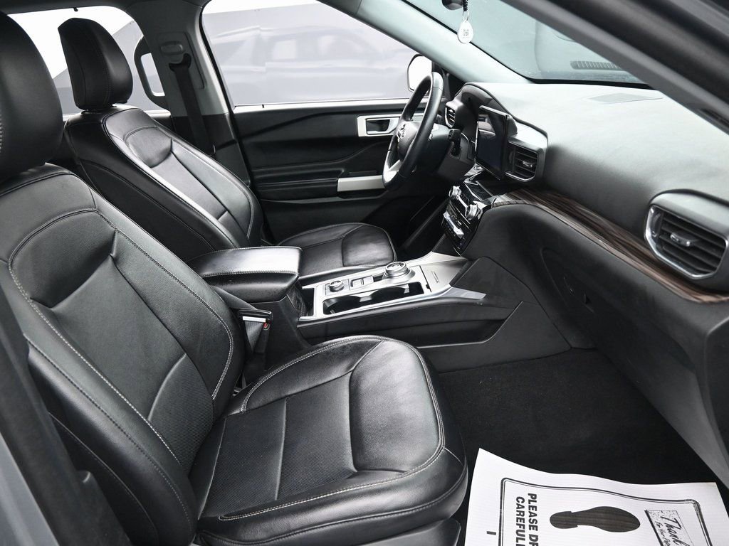 Used 2023 Ford Explorer Limited image 35