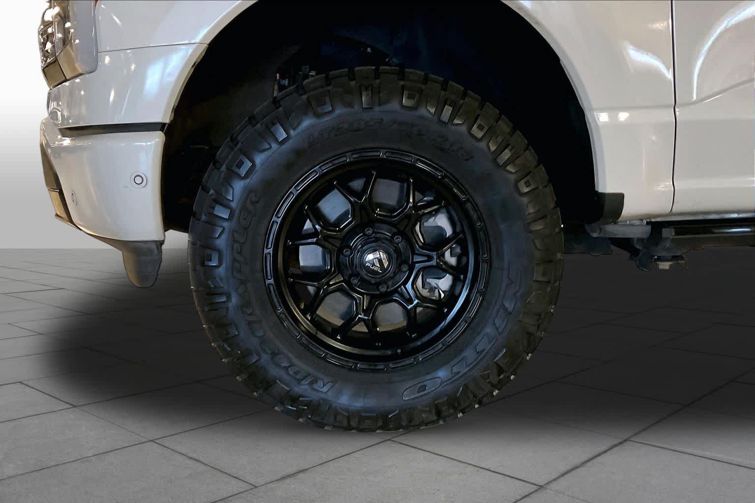 Used 2023 Ford F150 Lightning Platinum AWD/4WD image 10