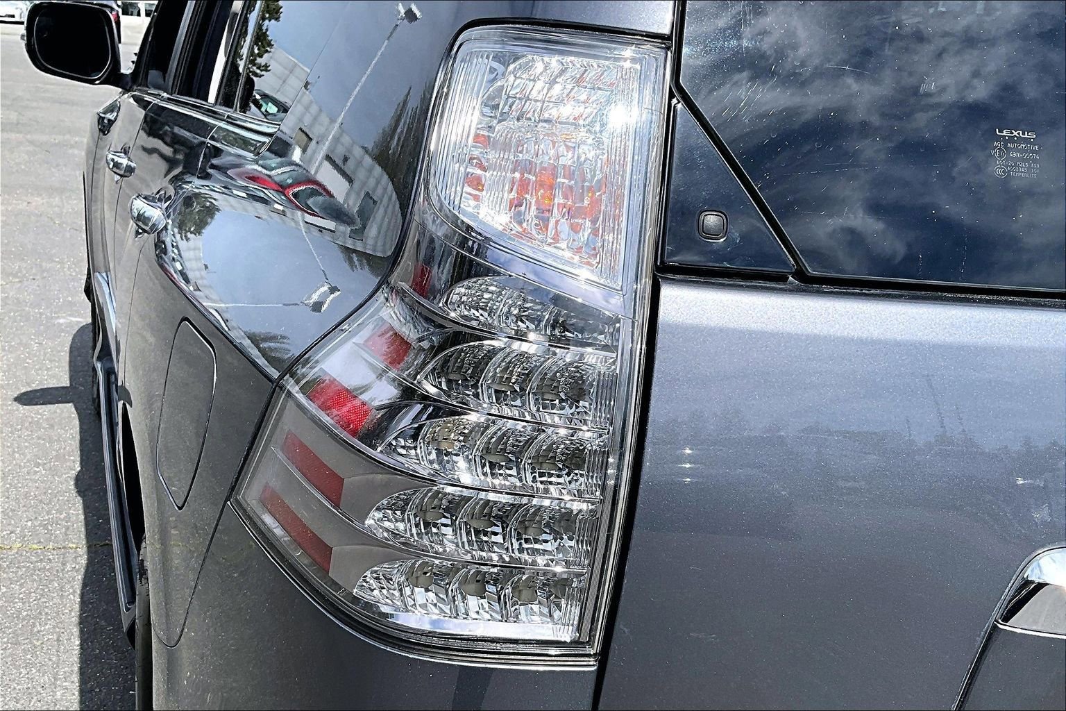 Used 2016 Lexus GX 460 w/ Premium Package AWD/4WD image 22