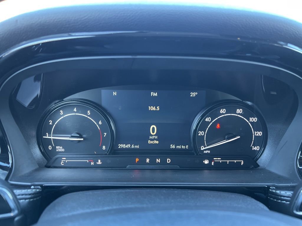 Used 2022 Lincoln Corsair Standard w/ Equipment Group 101A image 11