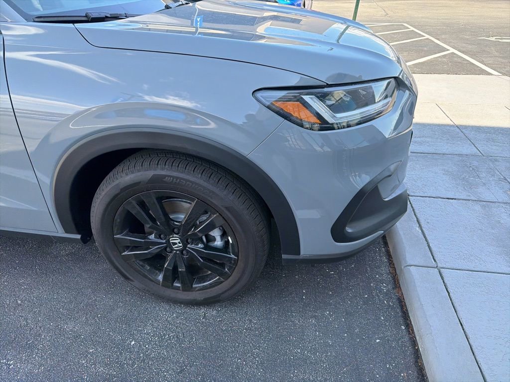 Used 2026 Honda HR-V Sport image 2