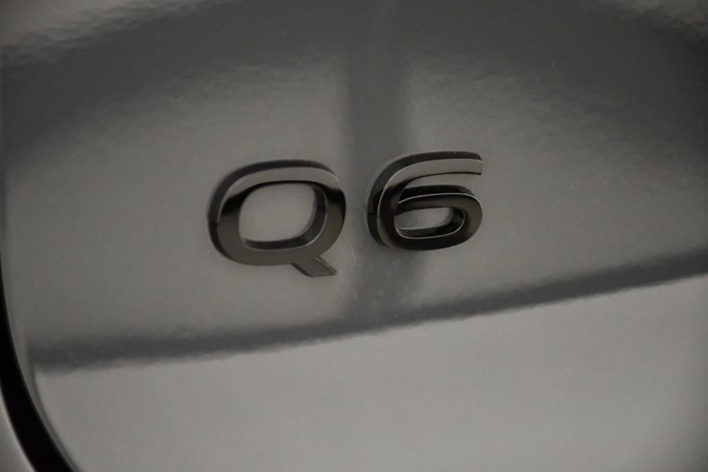 New 2025 Audi Q6 e-tron Premium Plus image 9