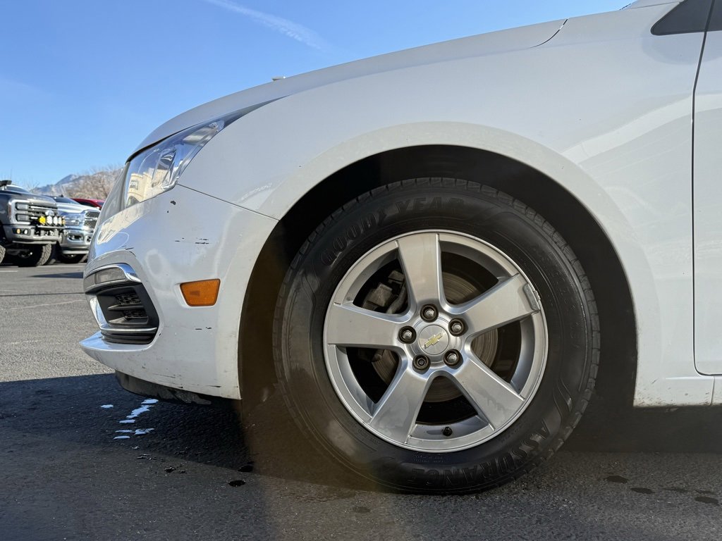 Used 2016 Chevrolet Cruze LT w/ Technology Package image 30