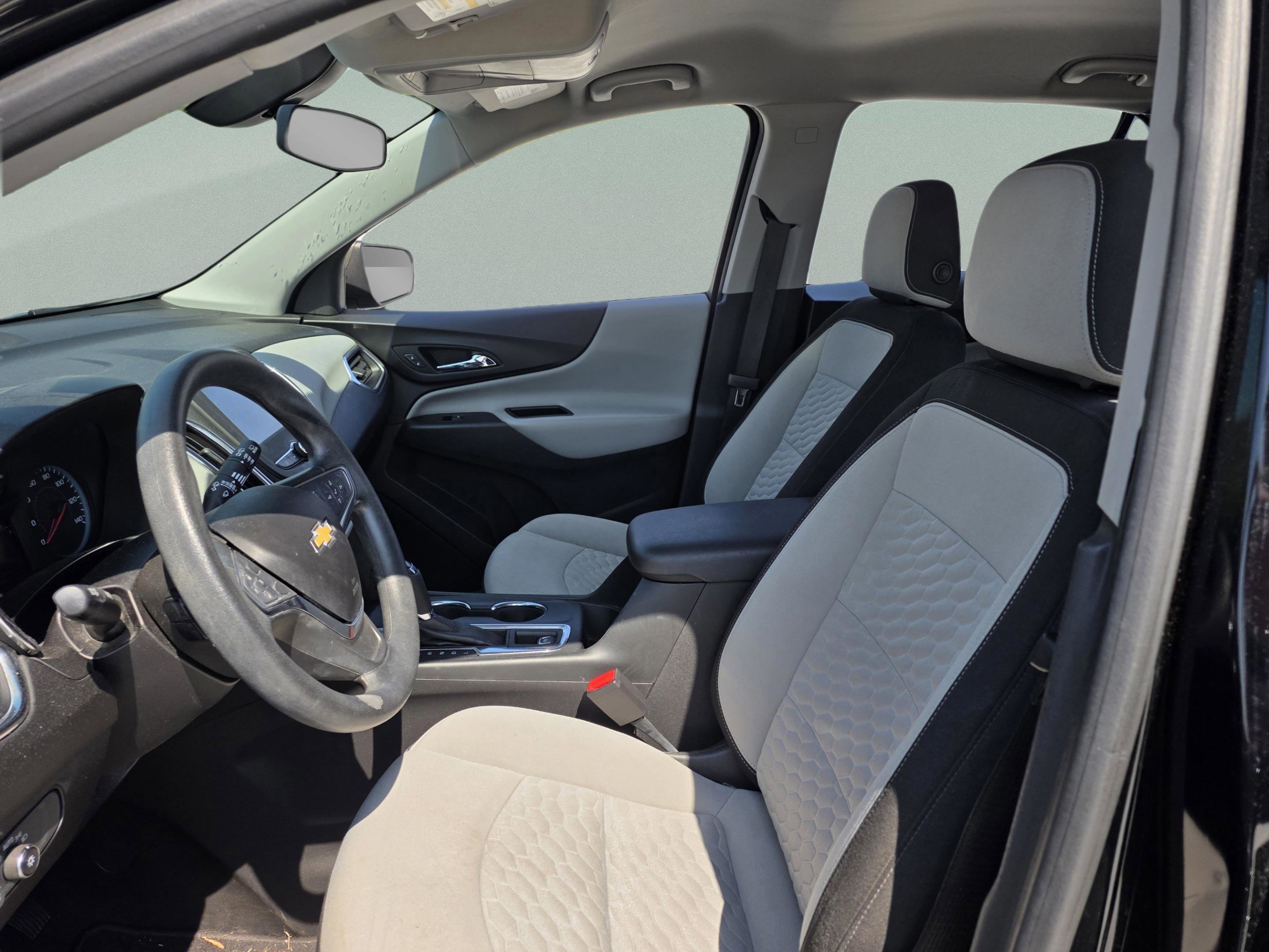 Used 2018 Chevrolet Equinox LS FWD image 11