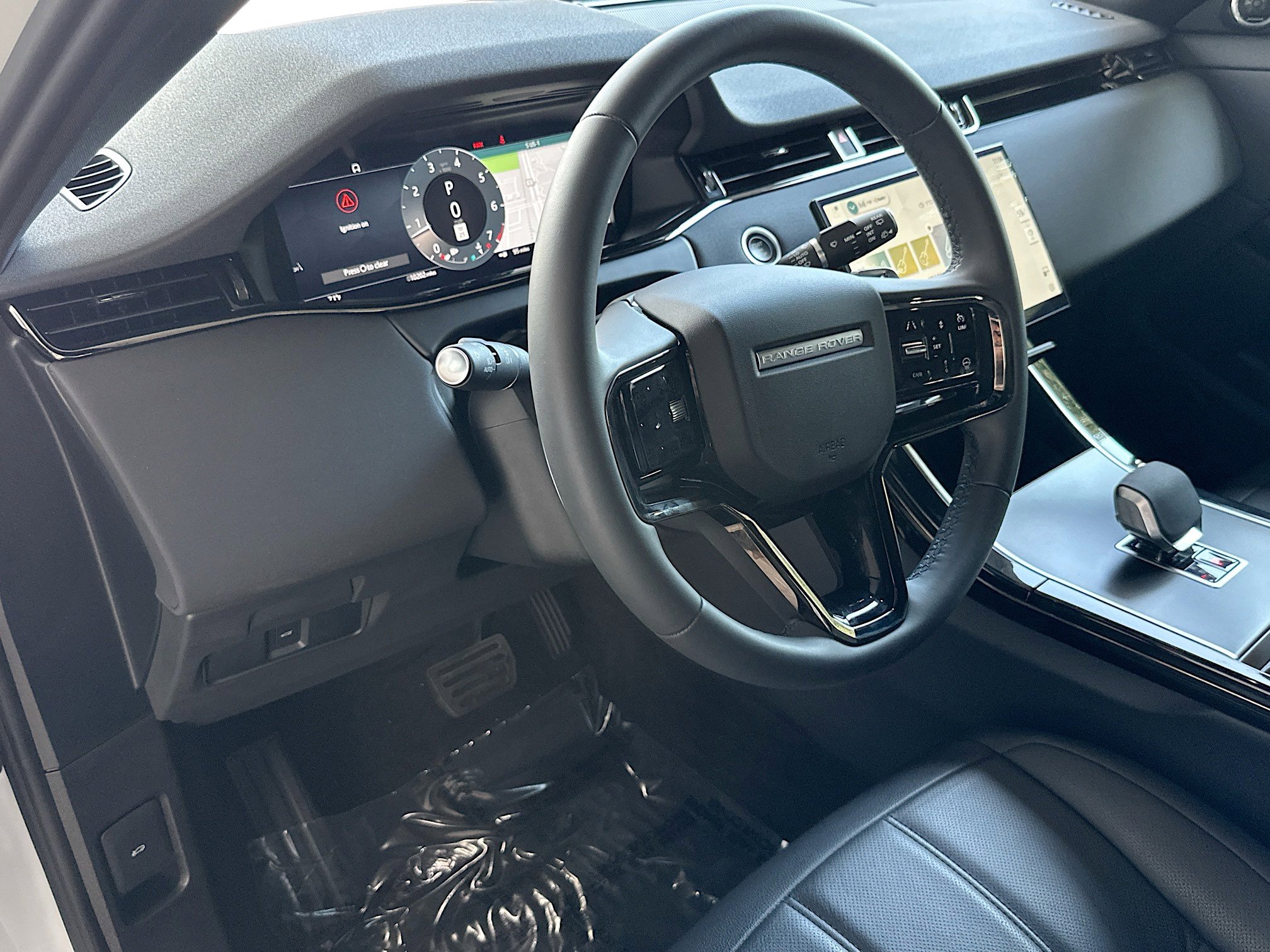 Used 2026 Land Rover Range Rover Evoque S image 9