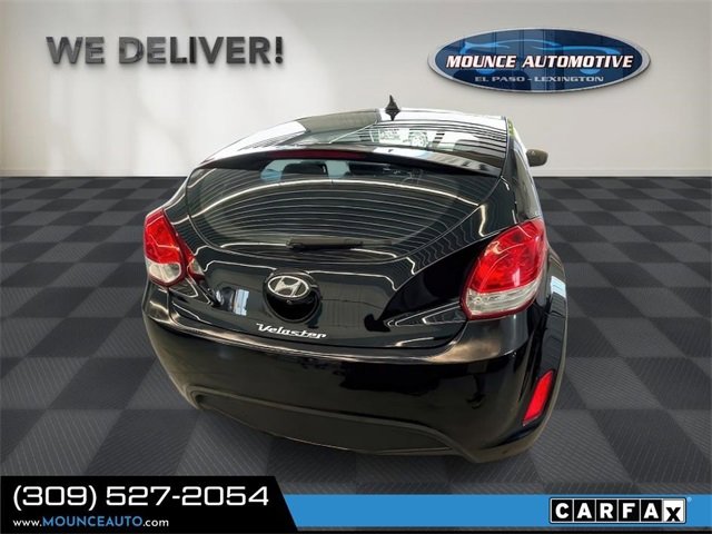 Used 2017 Hyundai Veloster image 13