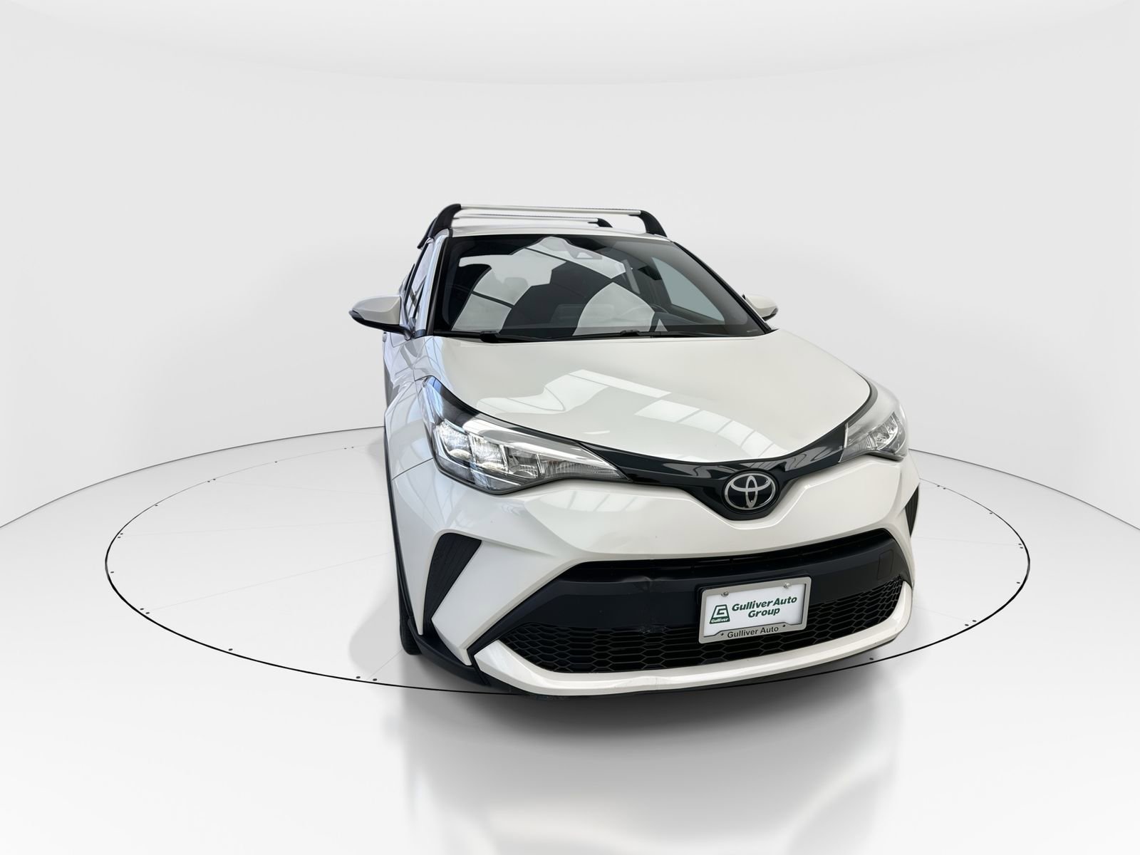 Used 2021 Toyota C-HR XLE image 3
