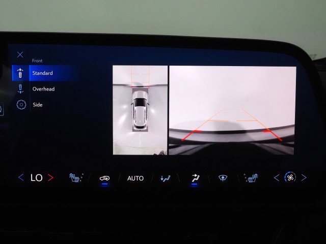 Used 2024 Chevrolet Equinox EV RS image 31