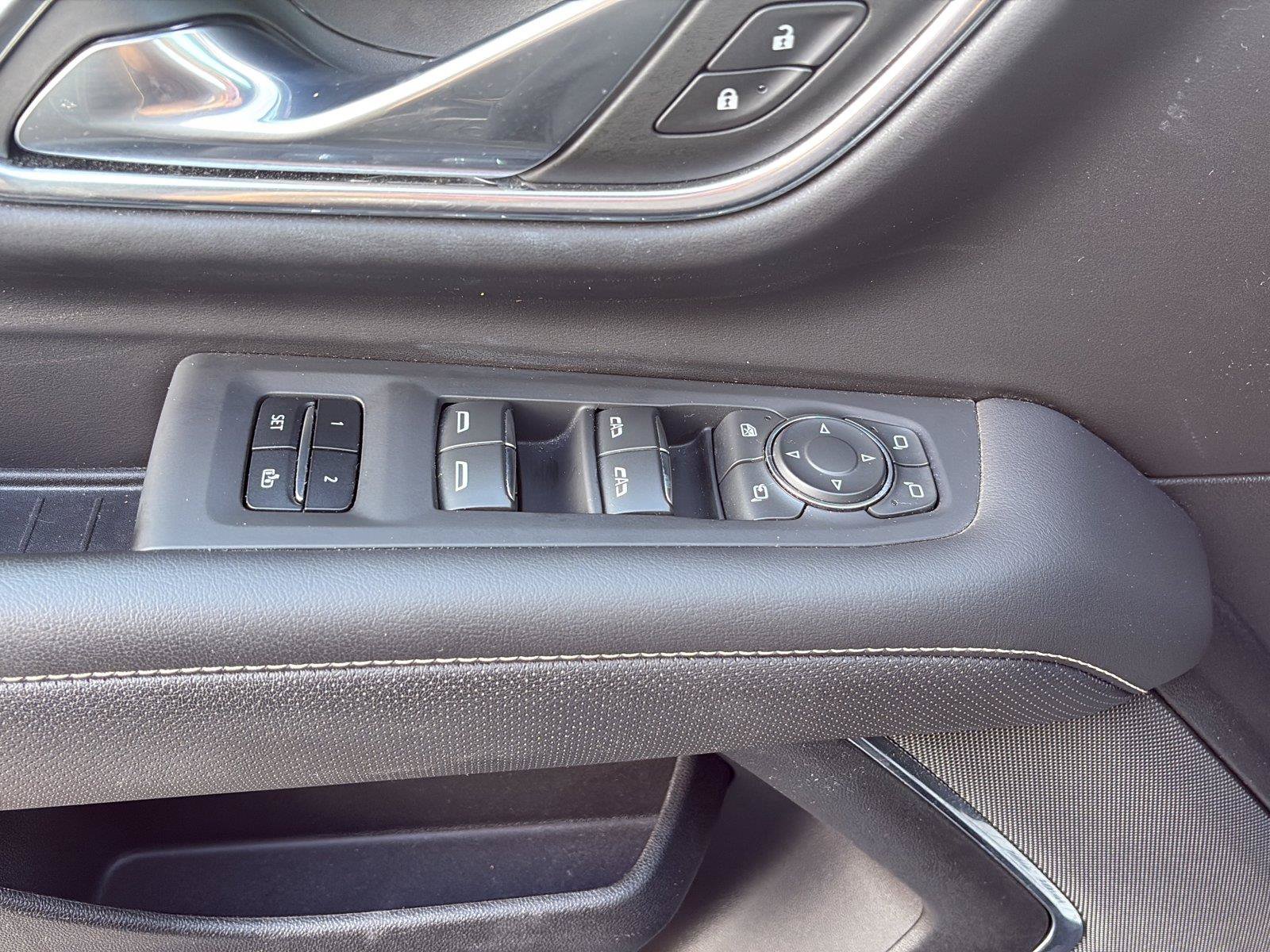 Used 2023 Chevrolet Tahoe Premier AWD/4WD image 37