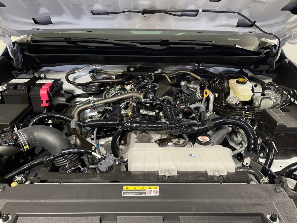 Certified 2025 Toyota Tacoma SR5 image 9