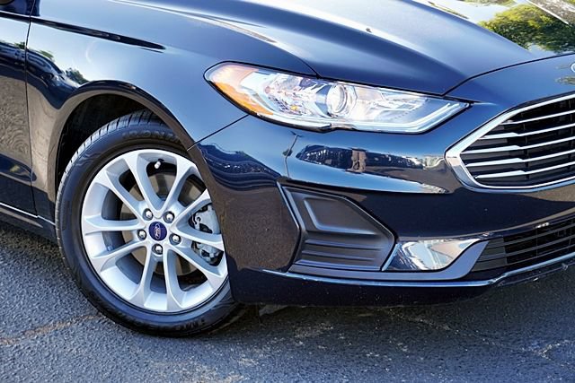 Used 2020 Ford Fusion SE FWD image 4