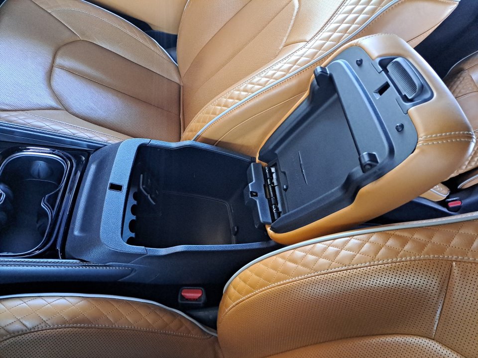 Used 2021 Chrysler Pacifica Pinnacle FWD image 33