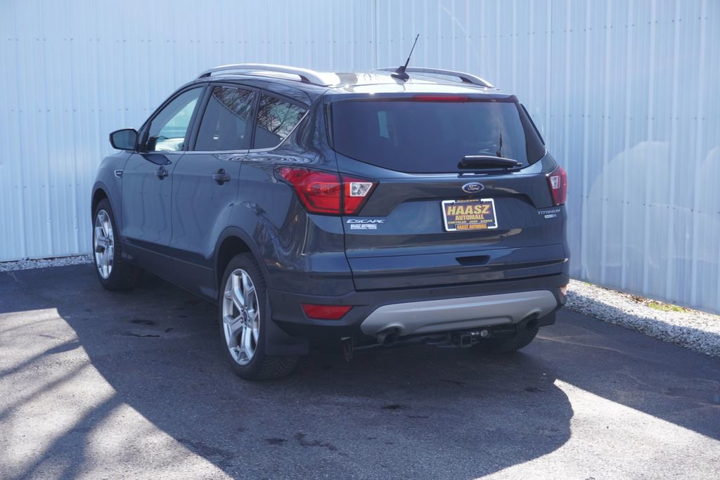 Used 2019 Ford Escape Titanium image 4