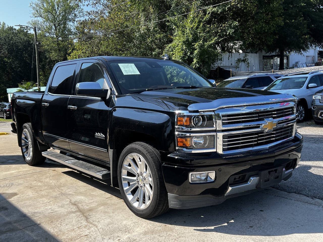 Used 2015 Chevrolet Silverado 1500 High Country w/ High Country Premium Package AWD/4WD image 8