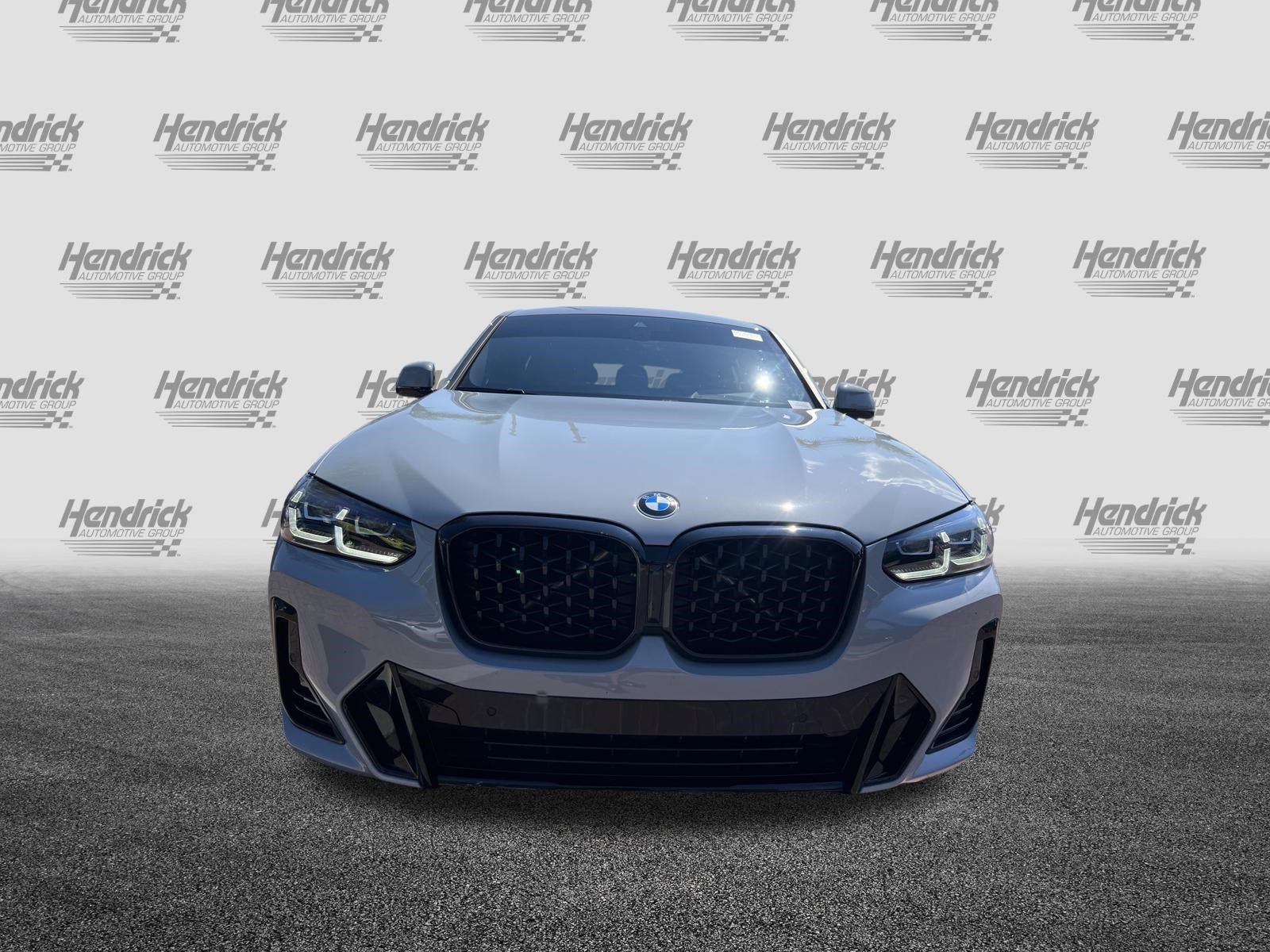 Certified 2024 BMW X4 xDrive30i w/ Premium Package AWD/4WD image 3
