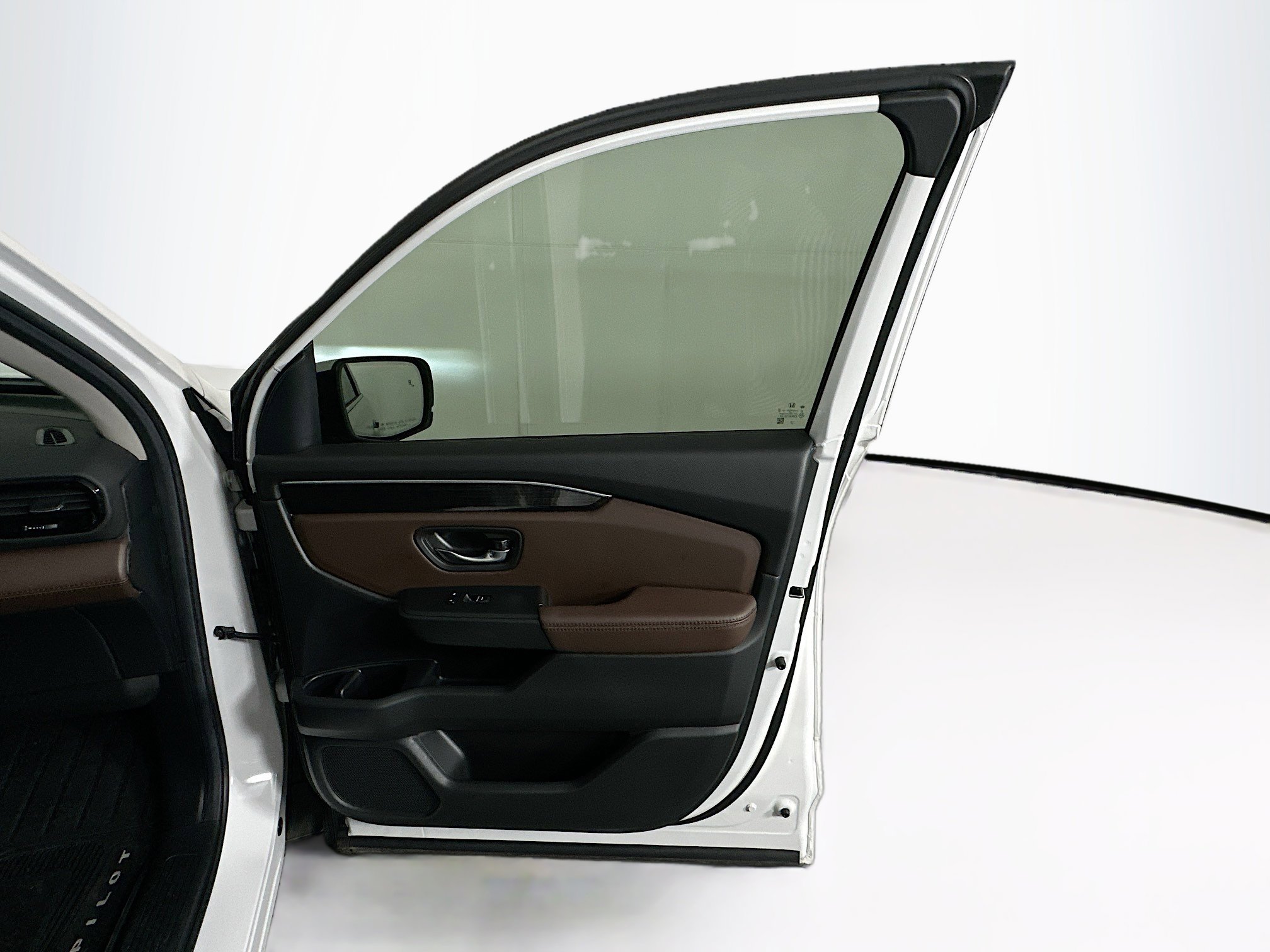 Used 2025 Honda Pilot Elite image 34