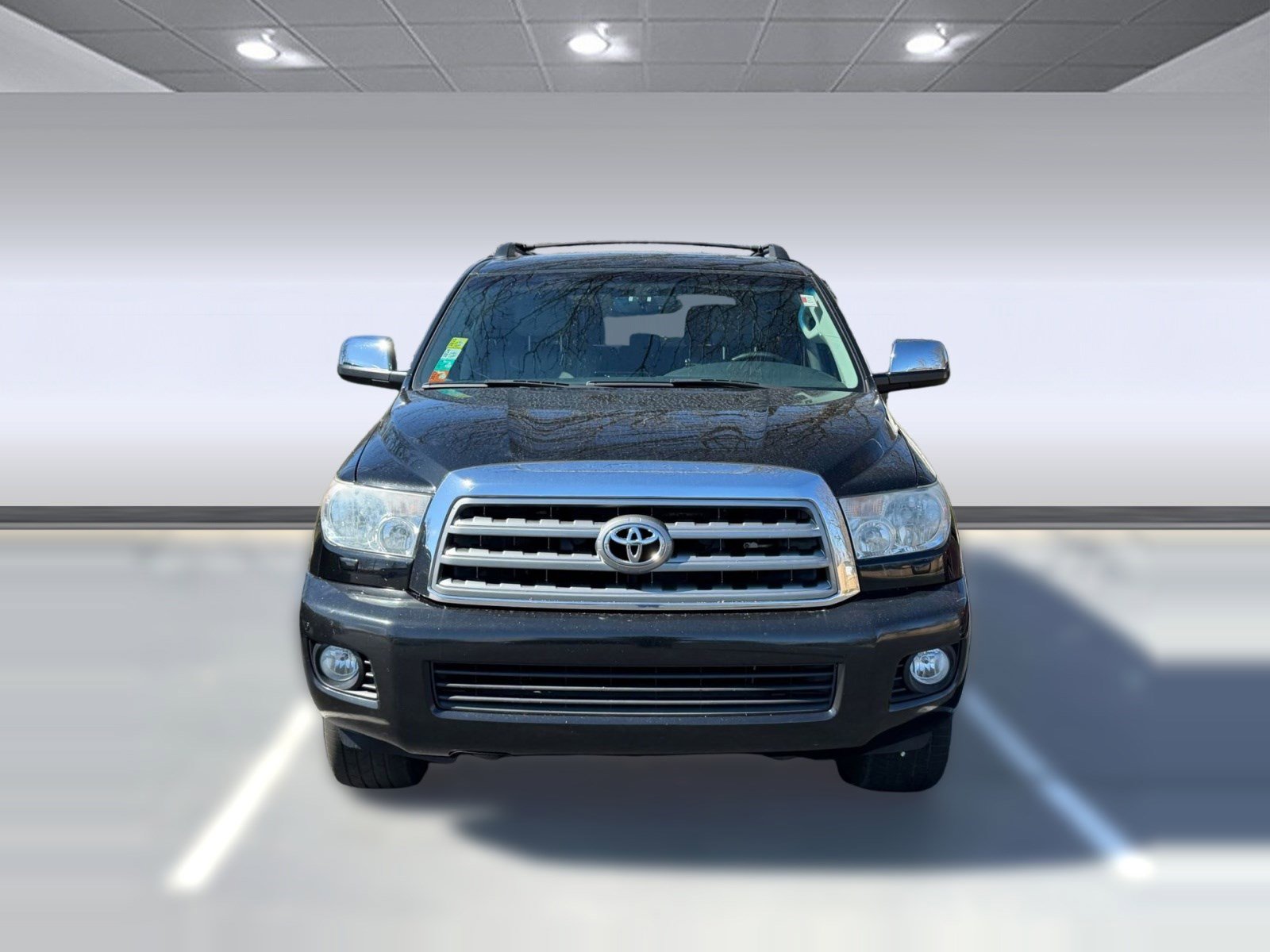 Used 2017 Toyota Sequoia Limited w/ Safety & Convenience Package image 4