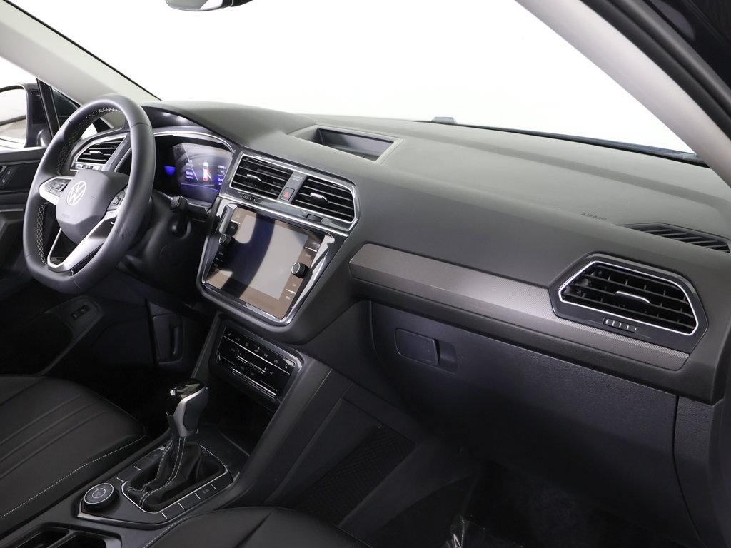 Certified 2024 Volkswagen Tiguan SE AWD/4WD image 27