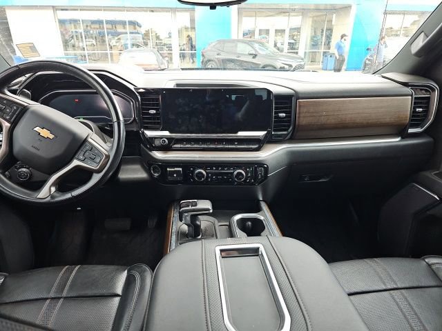 Used 2022 Chevrolet Silverado 1500 High Country w/ High Country Premium Package image 13