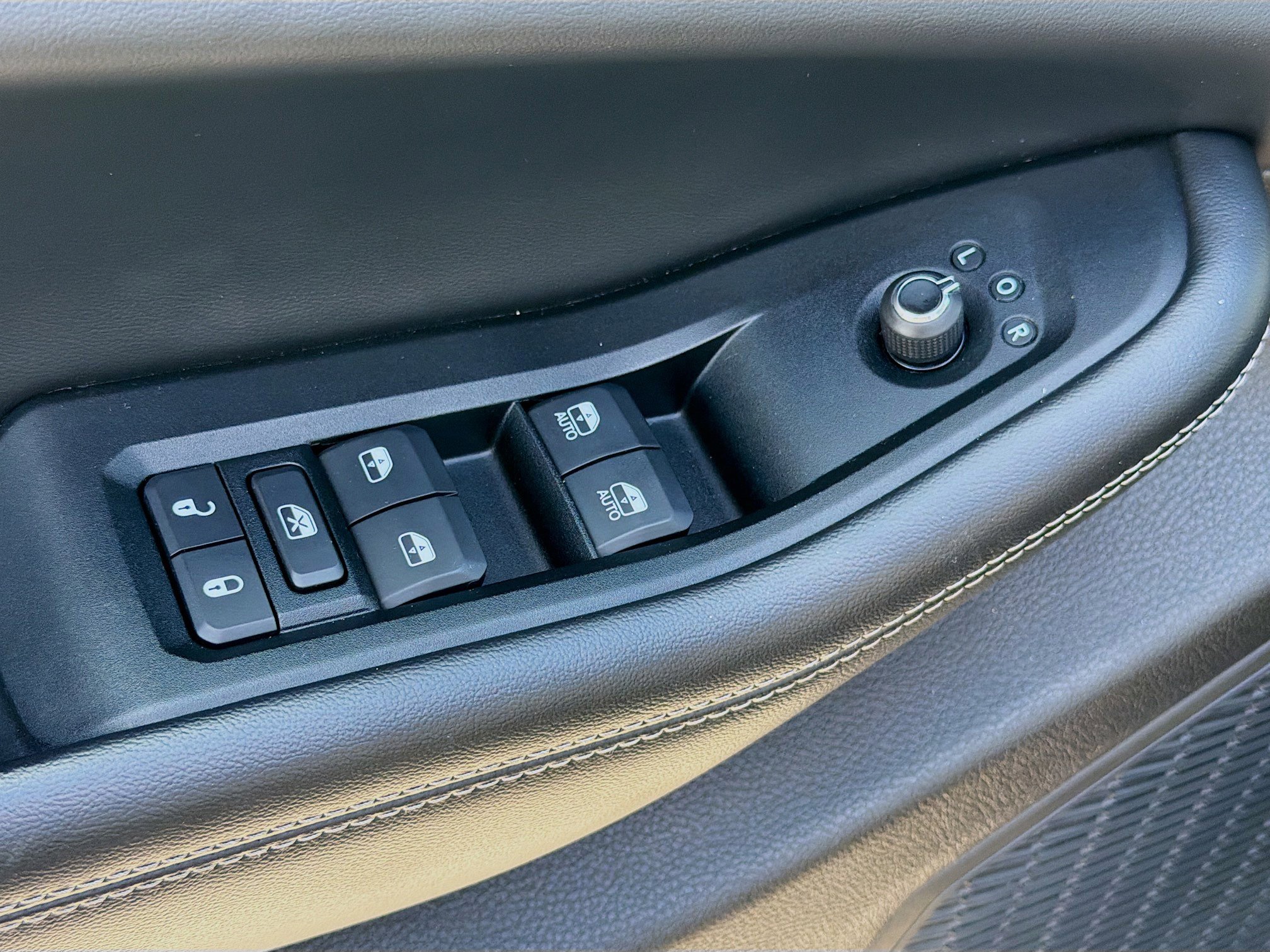 Used 2023 Jeep Grand Cherokee L Limited image 25