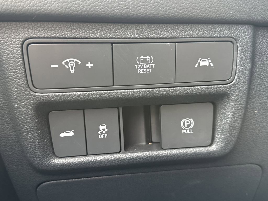 Used 2023 Hyundai Sonata Limited w/ Cargo Package image 24