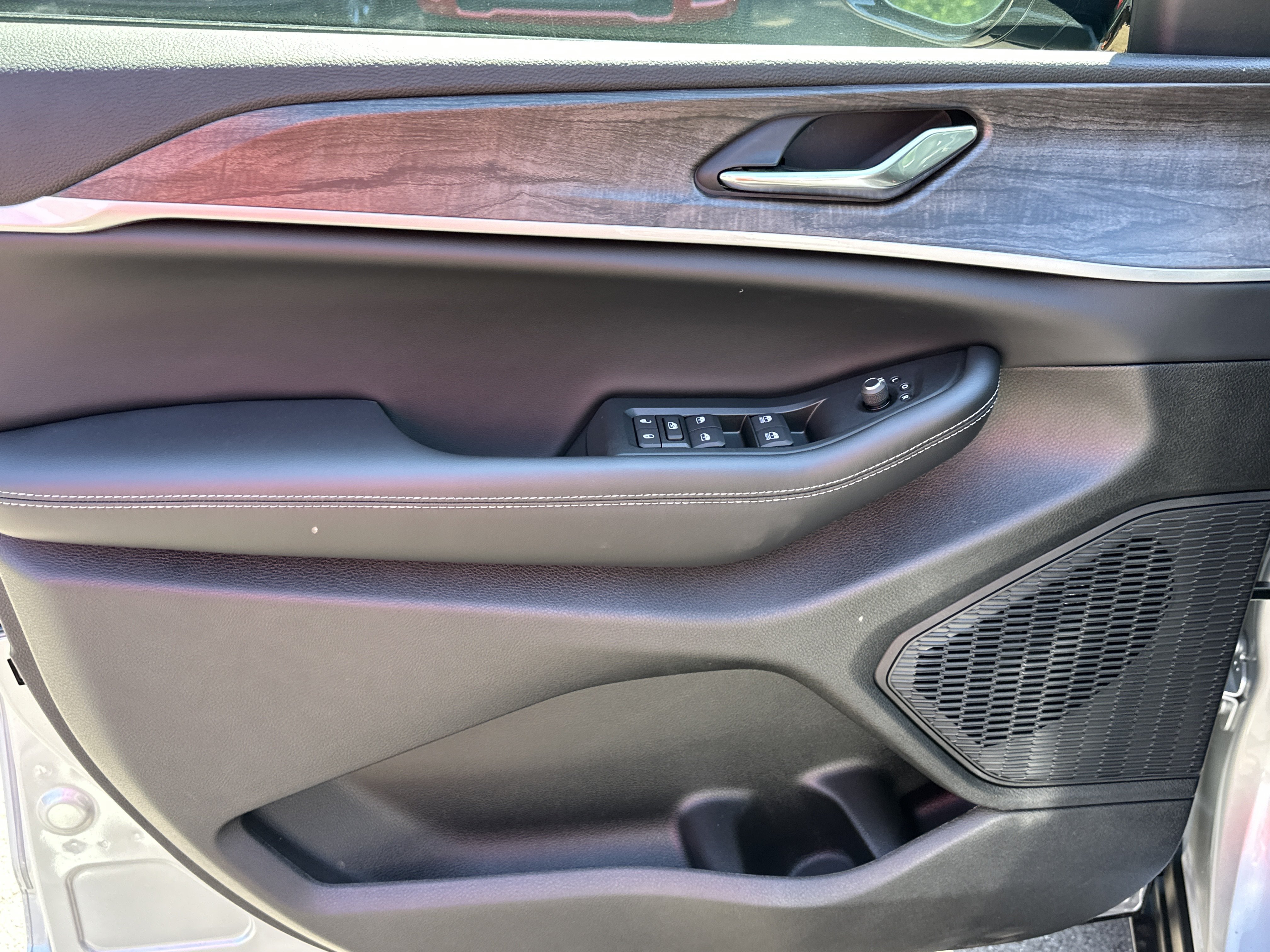 New 2026 Jeep Grand Cherokee L 4WD image 29