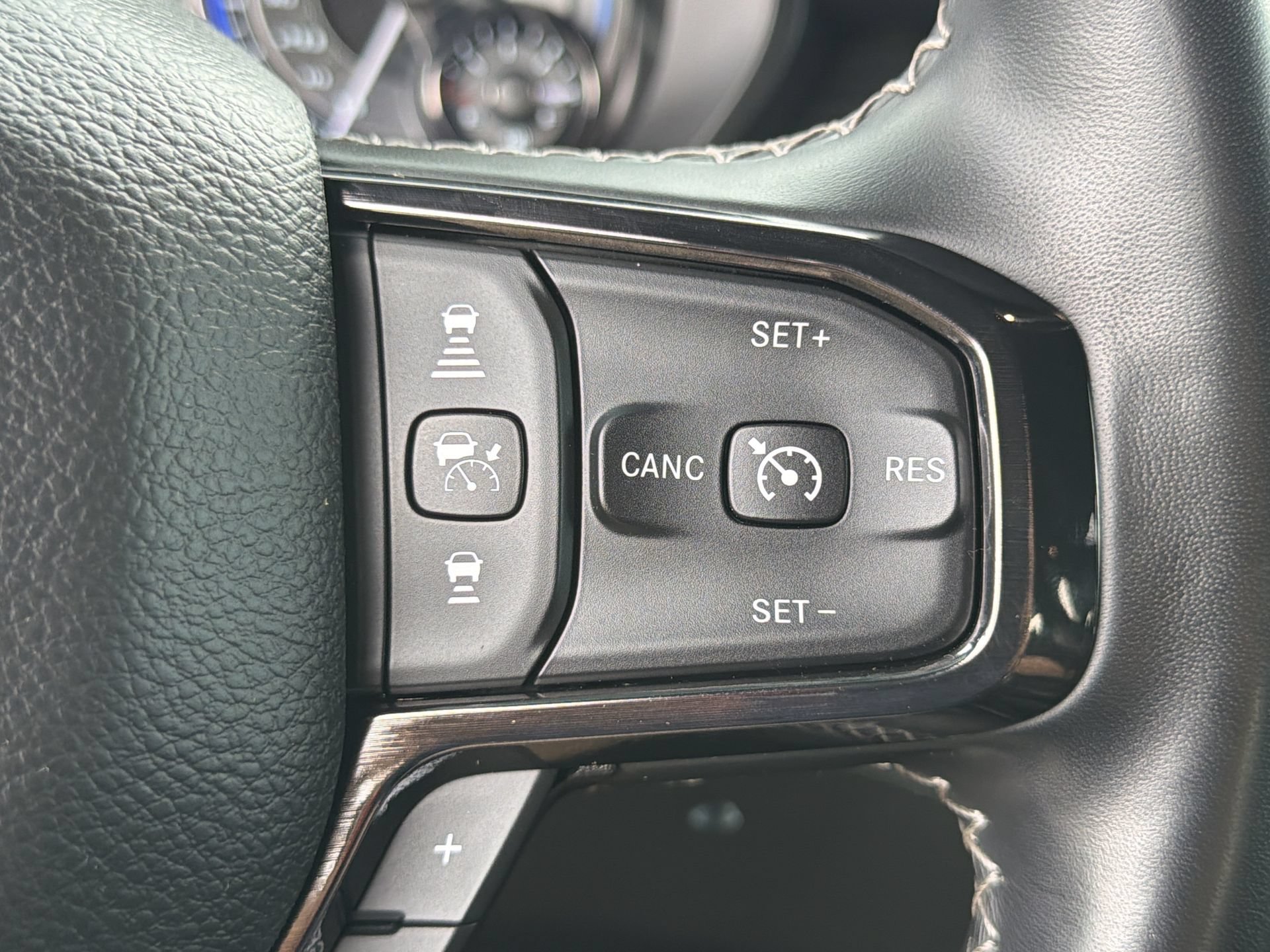 Used 2022 RAM 1500 Limited AWD/4WD image 15