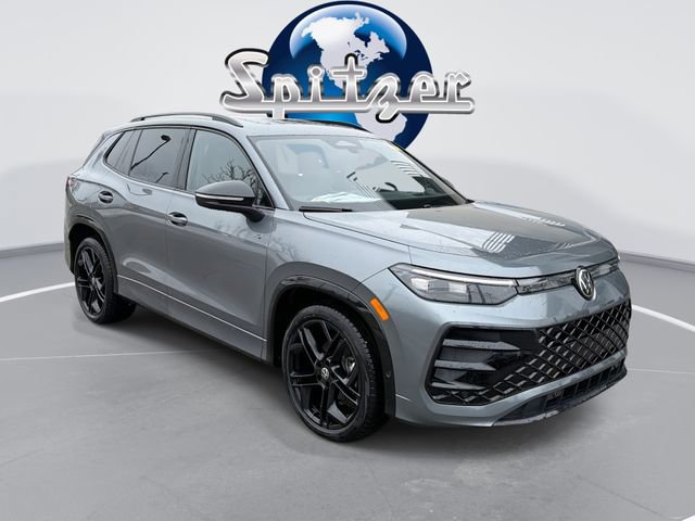 New 2026 Volkswagen Tiguan SE R-Line FWD image 1