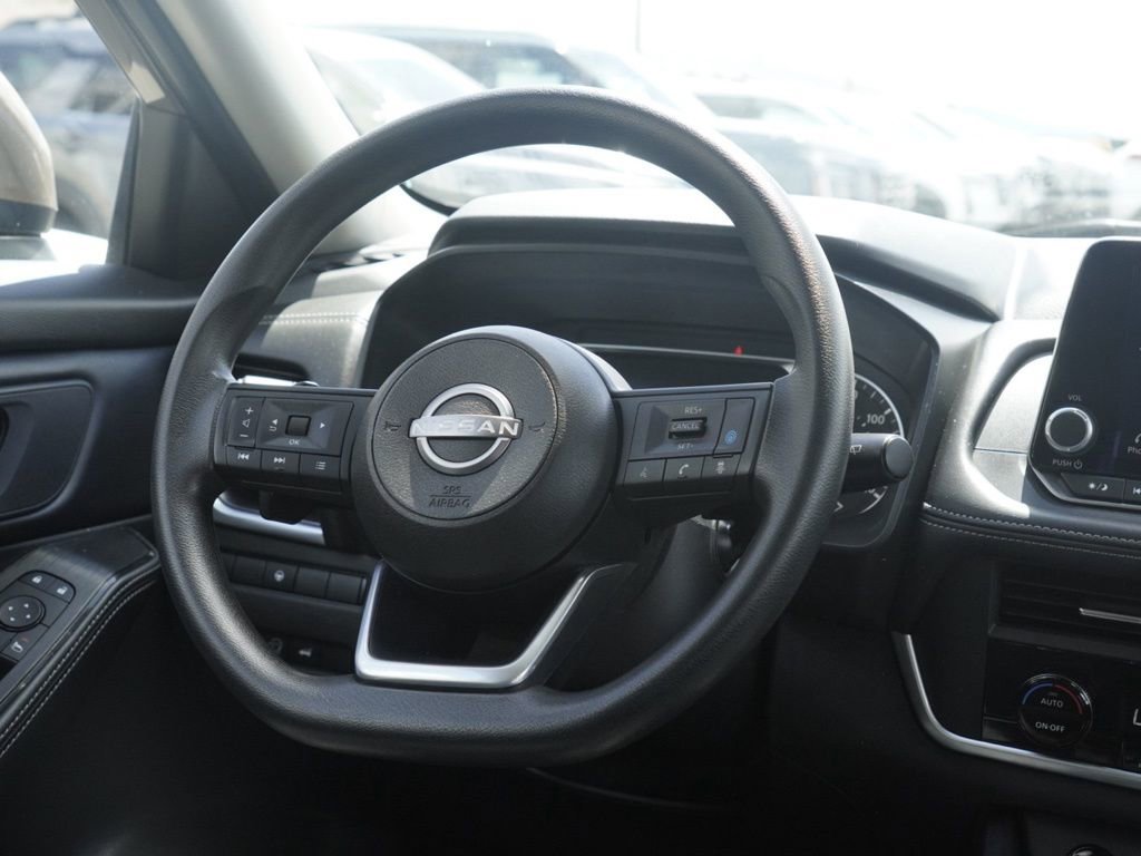 Certified 2024 Nissan Rogue SV image 22