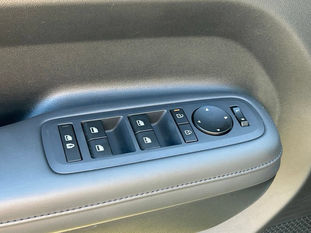 Used 2026 Hyundai Santa Fe SEL FWD image 19