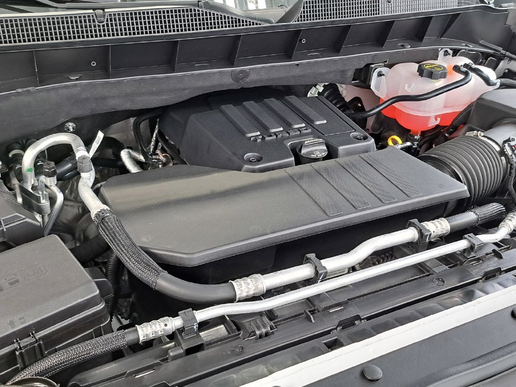 New 2026 Chevrolet Silverado 1500 Custom w/ Turbomax Blackout Package AWD/4WD image 15