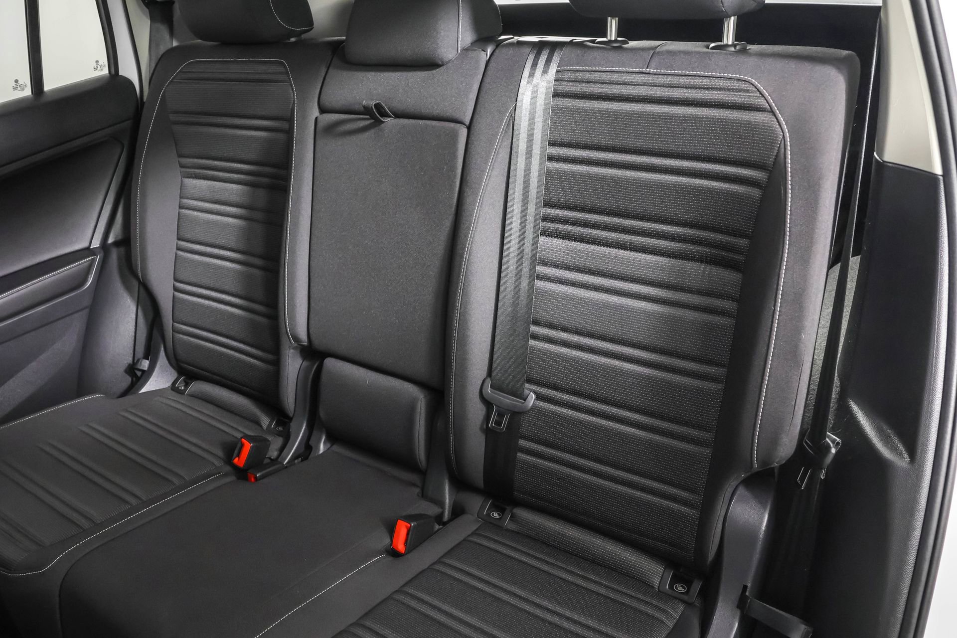 Used 2024 Volkswagen Tiguan S image 35