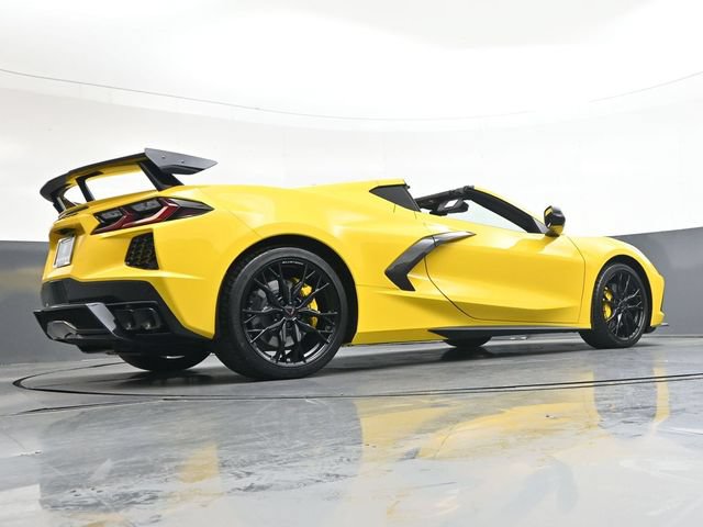 Used 2025 Chevrolet Corvette Stingray Premium Cpe w/ Z51 Performance Package RWD image 38