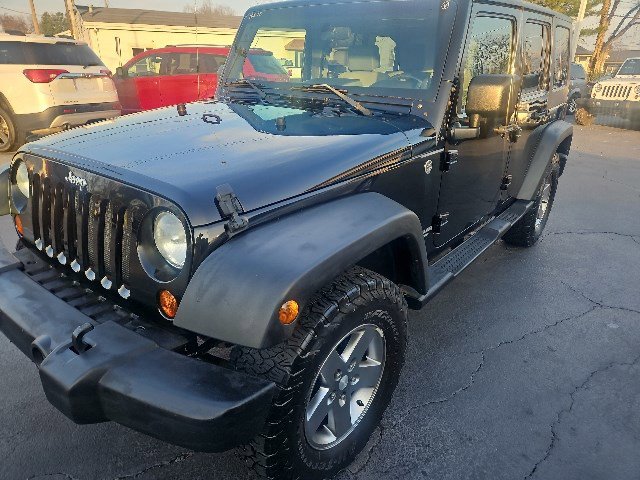 Used 2010 Jeep Wrangler Unlimited Rubicon w/ Dual Top Group AWD/4WD image 6