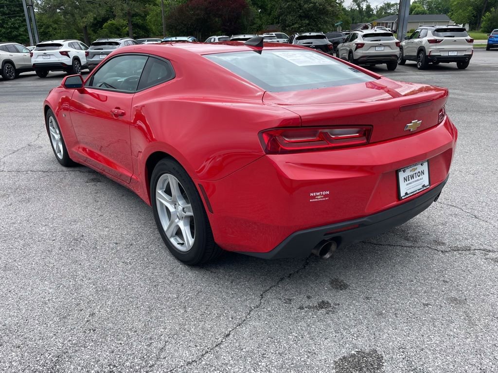 Used 2018 Chevrolet Camaro LT w/ Technology Package RWD image 30
