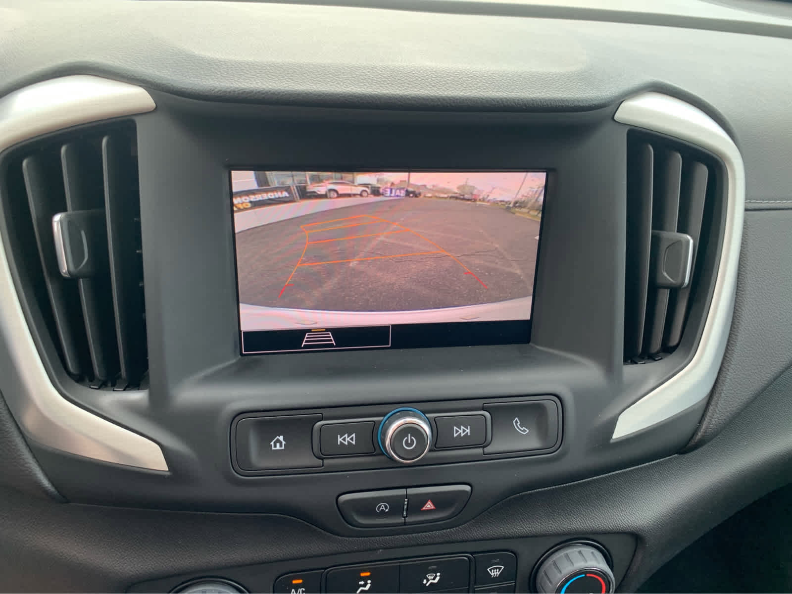 Used 2023 GMC Terrain SLE image 17