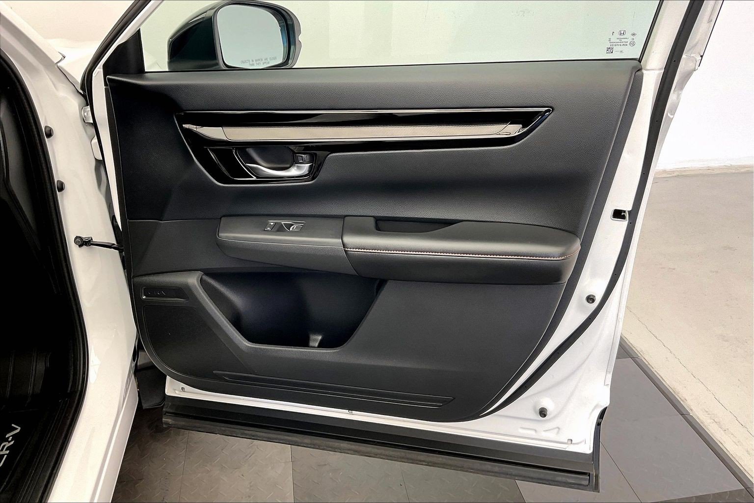Used 2025 Honda CR-V Sport Touring image 27