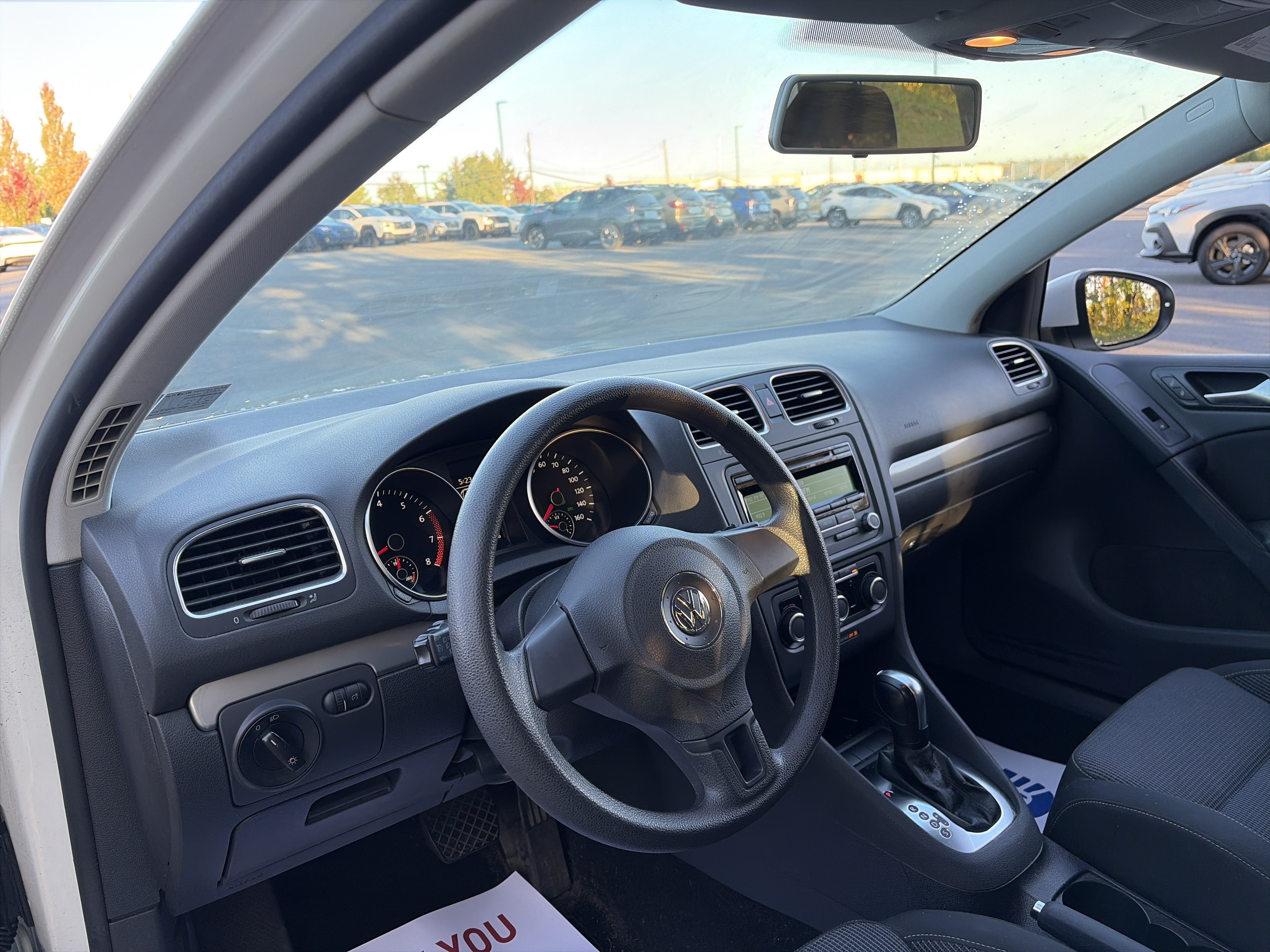Used 2014 Volkswagen Golf 4-Door FWD image 14