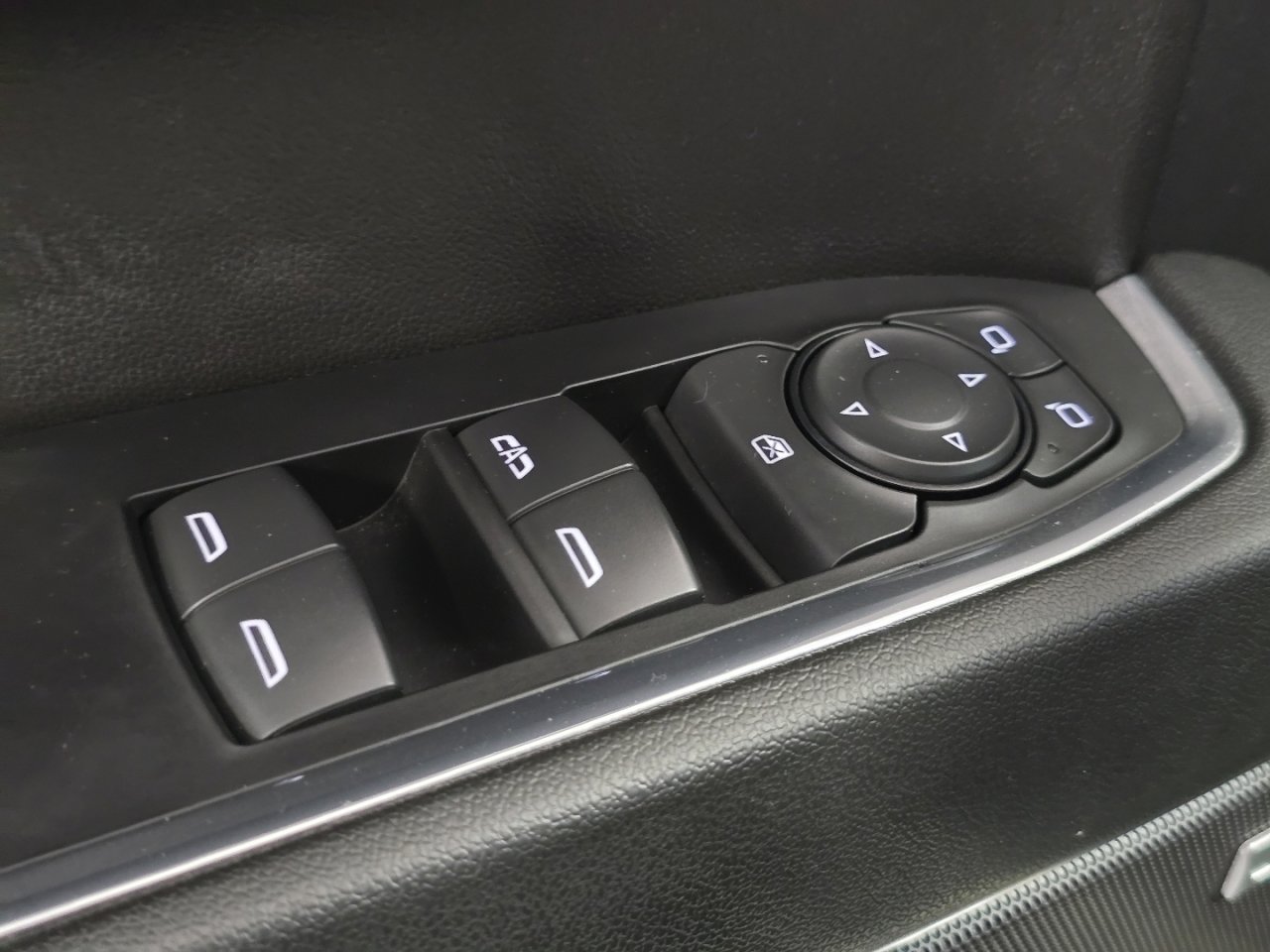 Used 2024 Chevrolet Silverado 1500 RST w/ Convenience Package II image 26