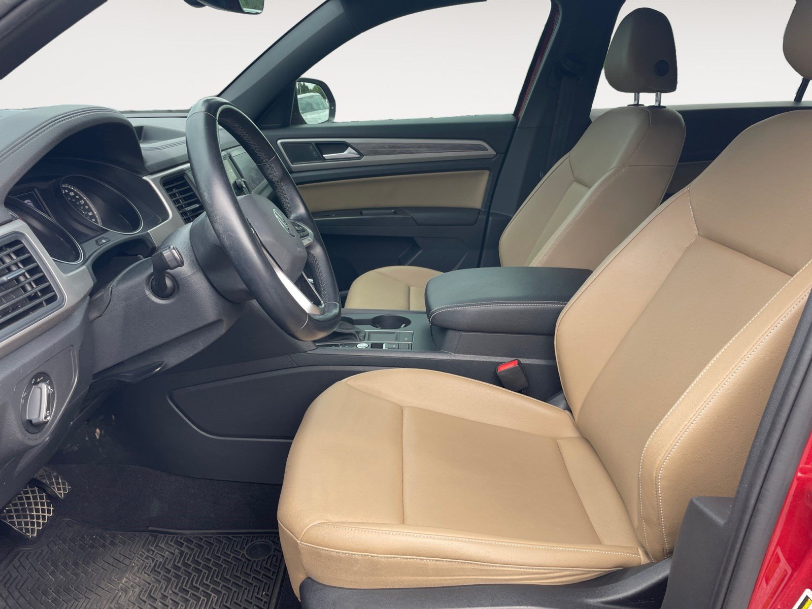 Used 2020 Volkswagen Atlas Cross Sport SE FWD image 11