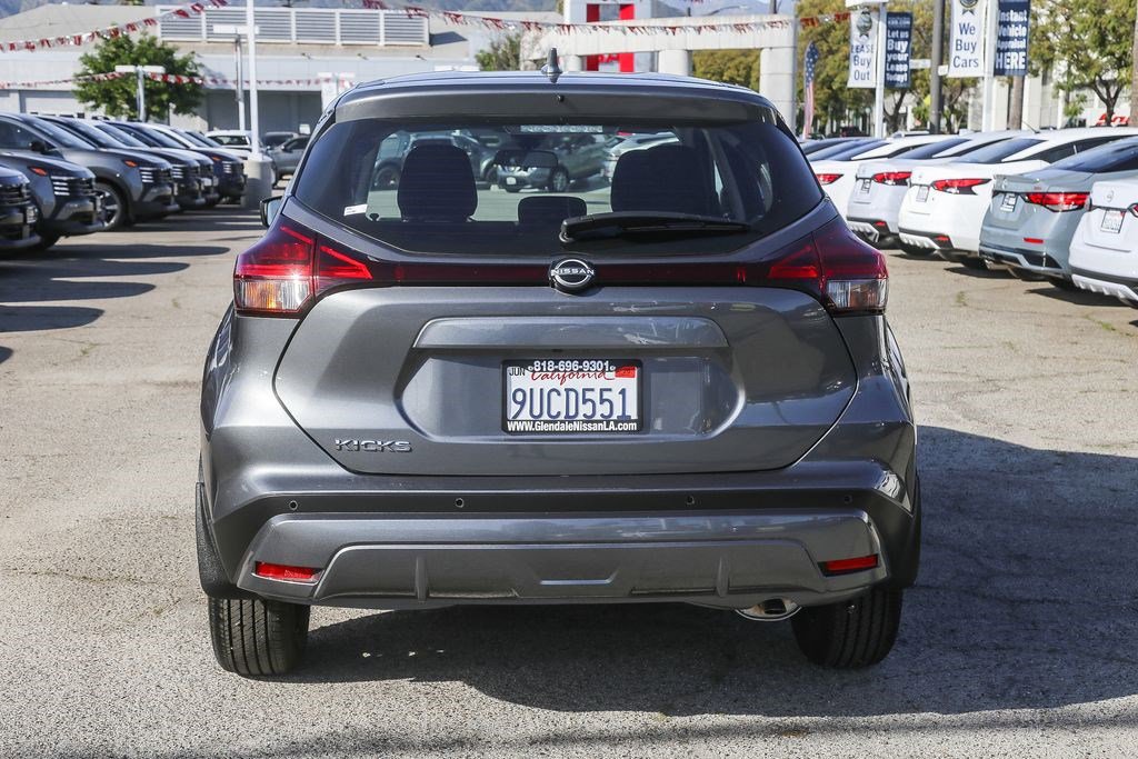 Certified 2025 Nissan Kicks Play S image 7