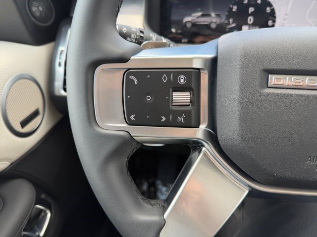 Used 2026 Land Rover Discovery Limited Edition AWD/4WD image 22