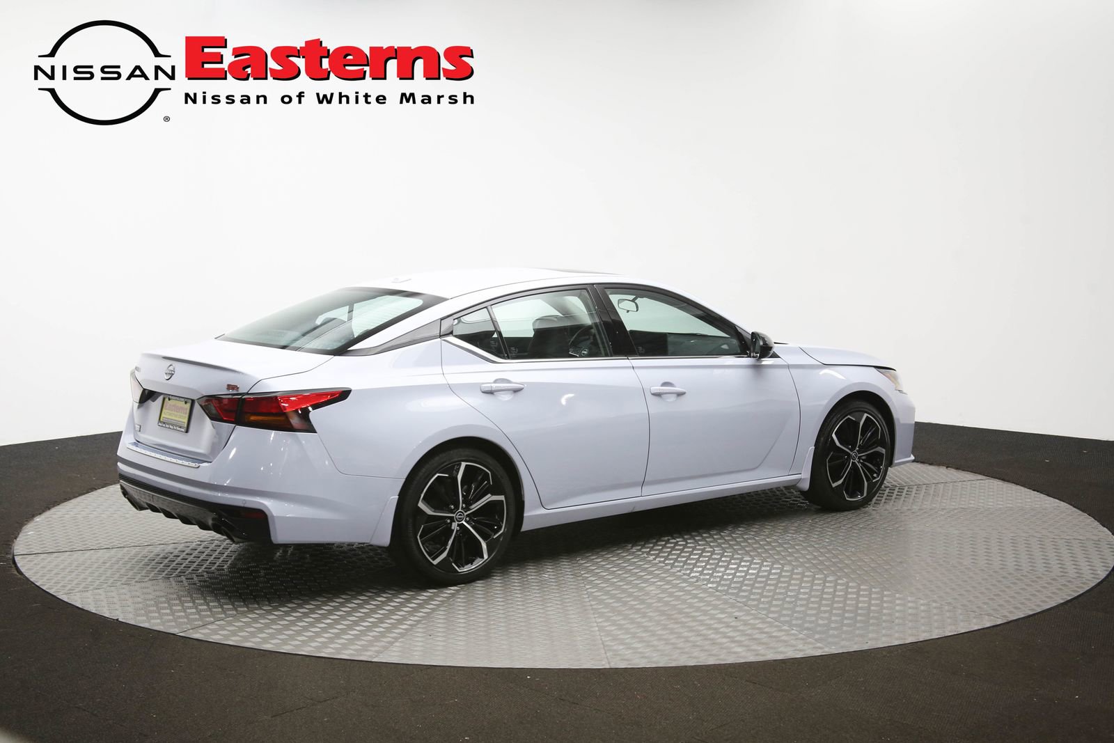 Used 2023 Nissan Altima 2.5 SR w/ SR Premium Package FWD image 42