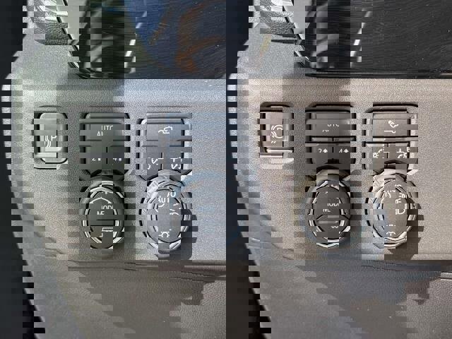 Used 2022 Chevrolet Silverado 1500 LT image 18