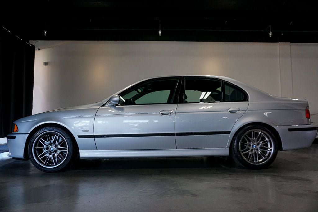 Used 2002 BMW M5 RWD image 50