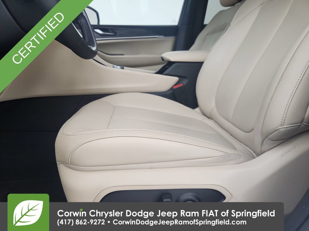 Used 2023 Jeep Grand Cherokee Limited AWD/4WD image 19