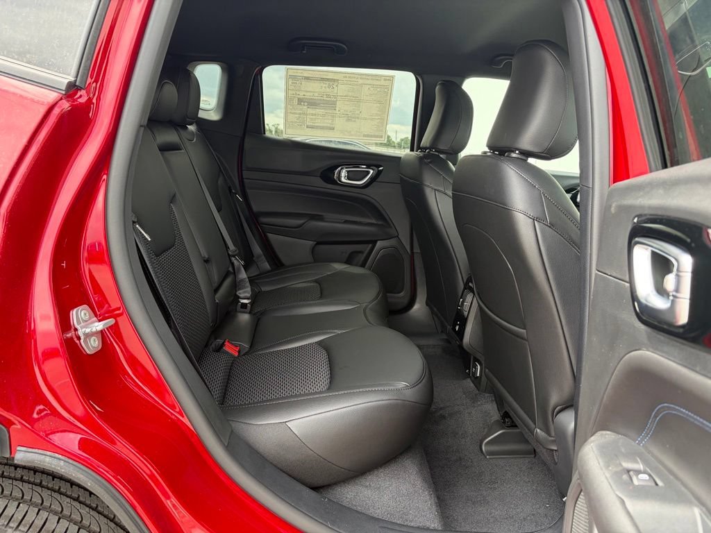 New 2026 Jeep Compass Latitude AWD/4WD image 25
