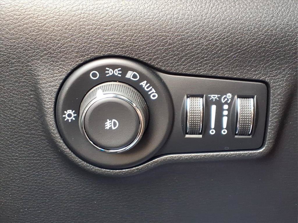 New 2026 Jeep Compass Latitude AWD/4WD image 19