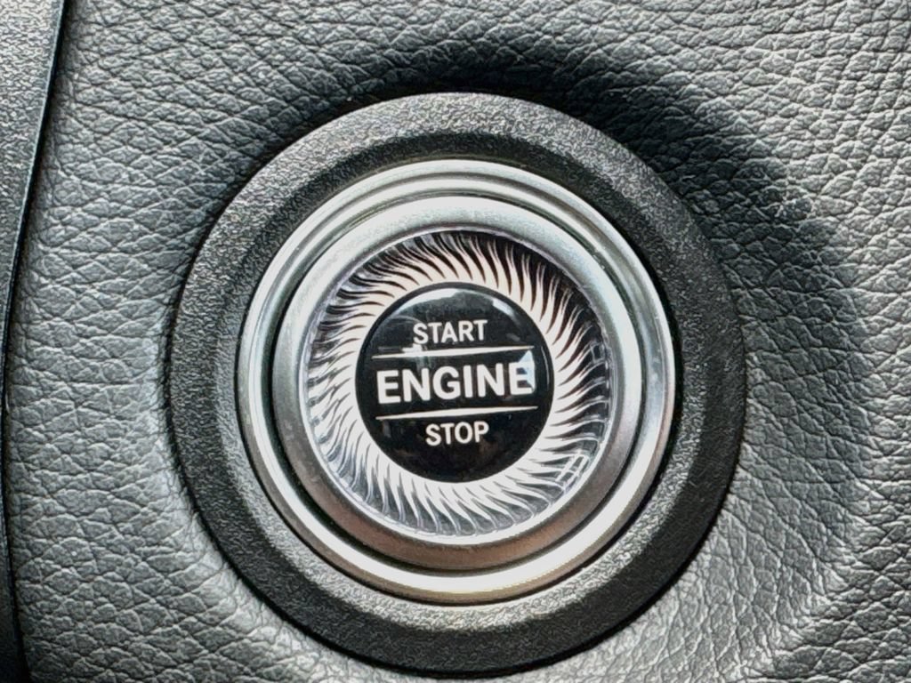 Used 2022 Mercedes-Benz GLC 300 image 17